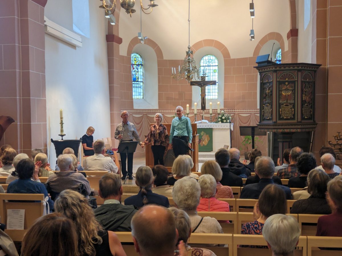 Orgel und Oboen - Sommerserenade Konzert in der Zevener Kirche von dem Kivinan Verein organisiert. Das war ein schönes Konzert heute in Zeven. Kivinan Stiftung für Kultur in Zeven 