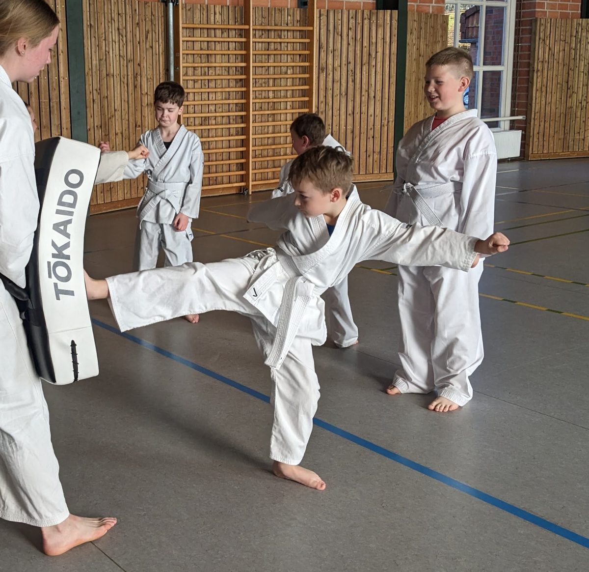 Karate Kinder und Jugendliche LK ROW - in Breddorf immer am Dienstag ab 17 Uhr im Sportverein SVE Hepstedt-Breddorf und den Partnervereinen der Samtgemeinde Tarmstedt