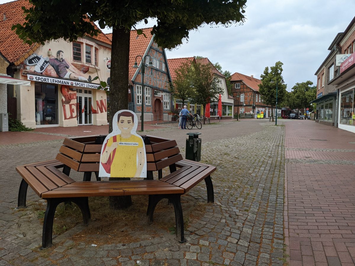 Große Straße Fußgängerzone Rotenburg Wümme - Blick zum Rudolf Schäfer Haus für Kunstausstellungen hier in der Region ROW