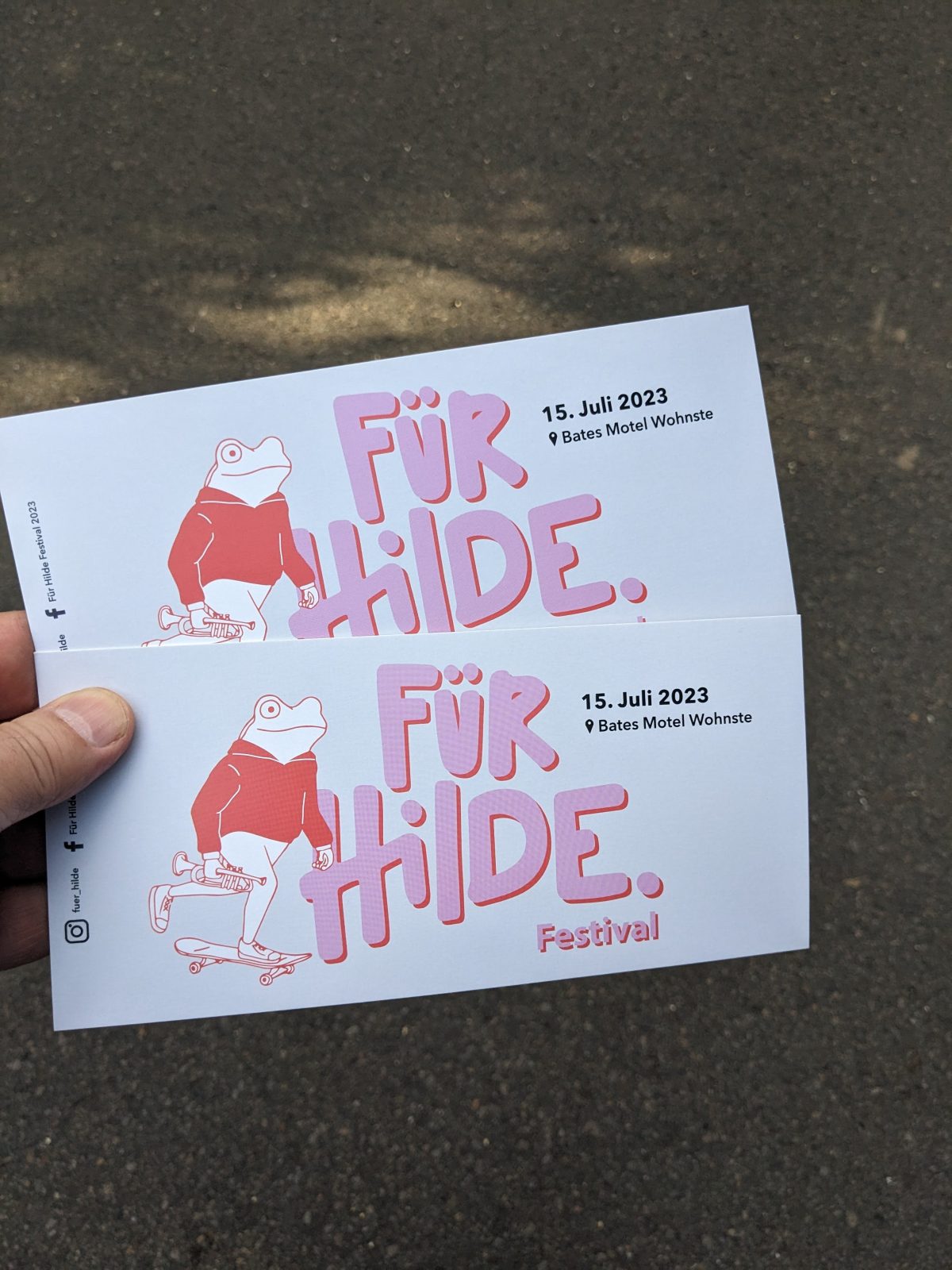 Tickets - immer schnell ausverkauft. Am besten kennt man jemanden aus Wohnste. 