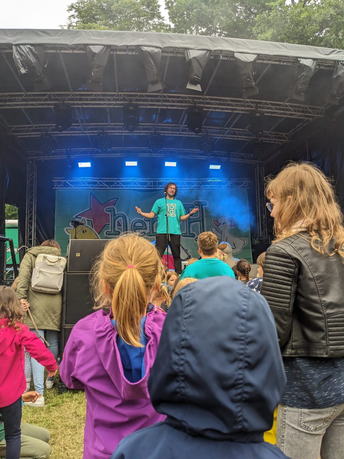 Große Bühne - nachmittags auch für Kinder