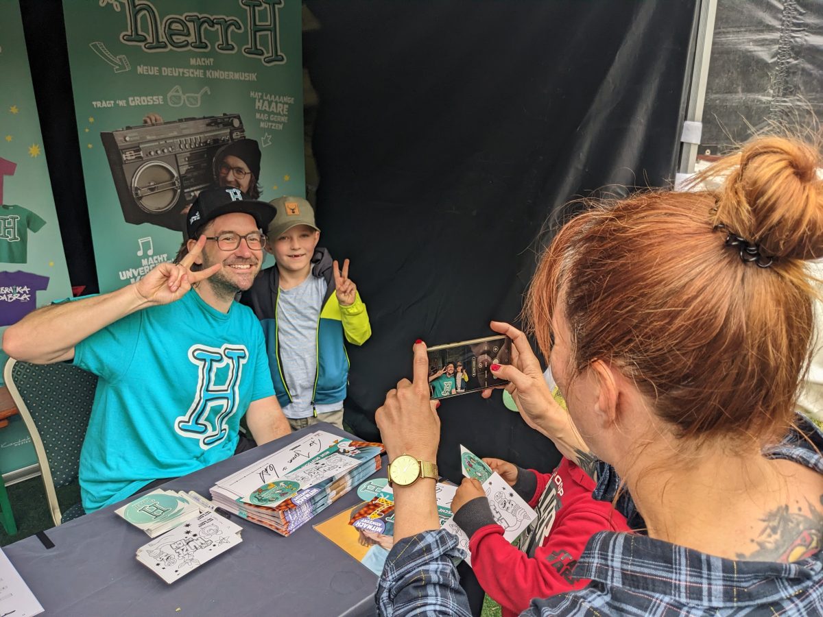 Autogramme und Fotos - Rock und Pop für Kinder - ganz nah dran