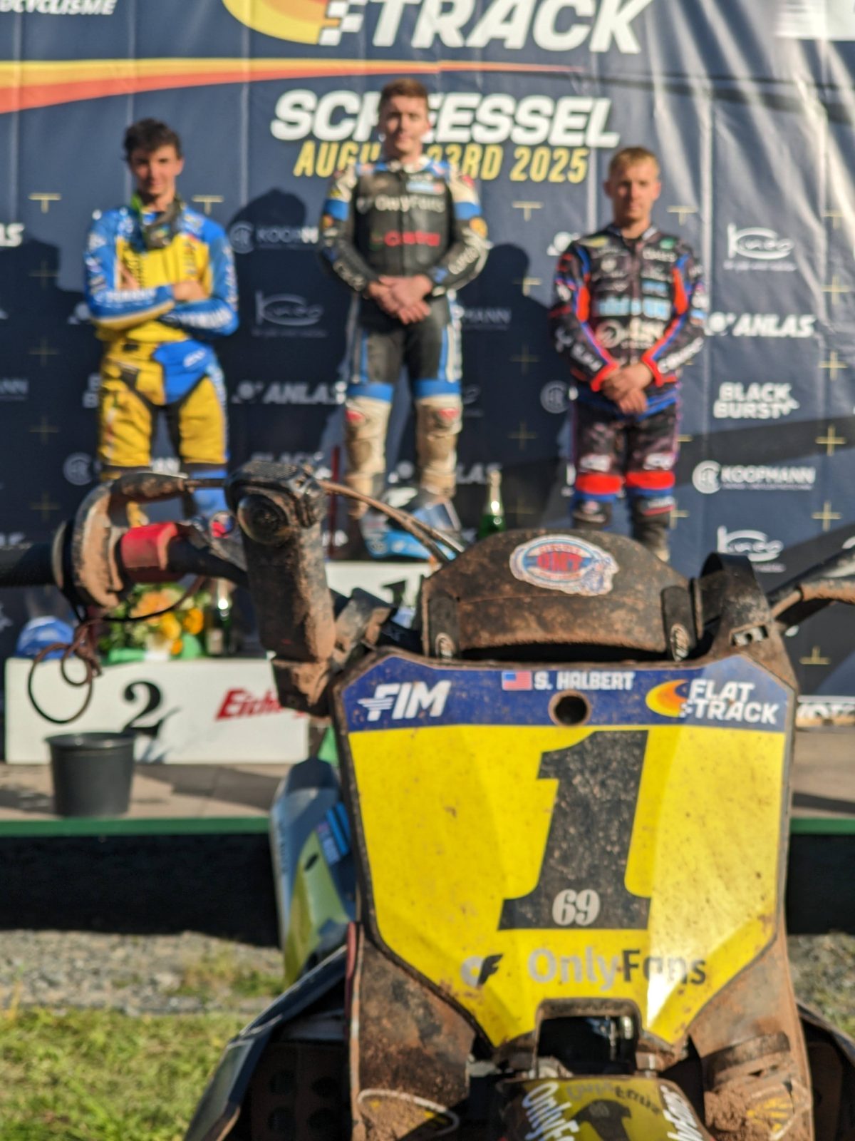 Zwei Renntage und zwei Motorradklassen - Sandbahn Renn-Wochenende auf Scheeßeler Eichenring des 1. MSC Eichenring -  MSC Eichenring  27383 Scheeßel